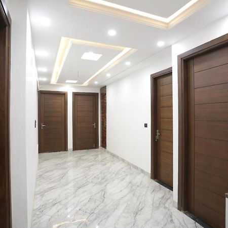 Vibe Hotel Noida Bagian luar foto