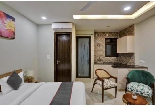 Vibe Hotel Noida Bagian luar foto